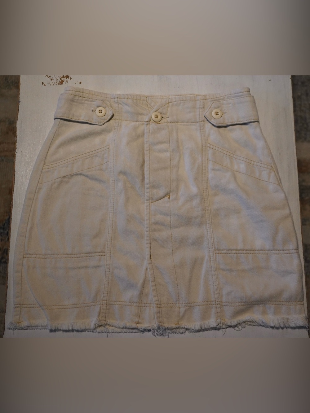 Free people skirt size 8 cream mini